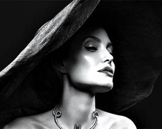 Angelina Jolie e il divorzio: 'Non ho pianto davanti ai figli'