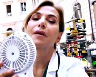 Barbara D'Urso rinuncia alle ferie per il set