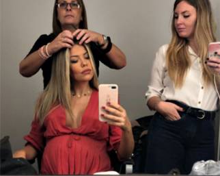 Costanza Caracciolo, torna a Striscia col pancione