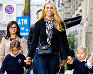 Michelle Hunziker fa shopping per Halloween