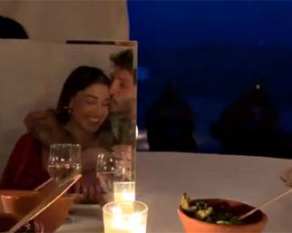 Belen e Stefano, il bacio in Marocco