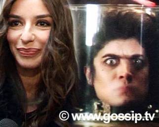 Sabrina e lo Scamarcio sotto vetro