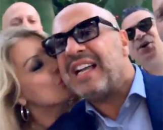 Tina Cipollari festeggia i 50 anni di Vincenzo