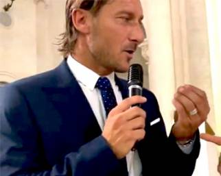 Totti, che imbarazzo alle nozze!