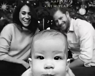 Meghan con Harry e Archie: la cartolina di Natale