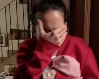 Fede fa uno scherzo a Paola Di Benedetto: guarda