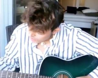 Stash rivela se avrà un bimbo o una femminuccia