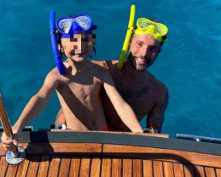 Stefano De Martino, estate da papà single