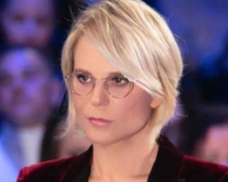 Maria De Filippi: ‘Dissi io a Emma di Stefano e Belen’
