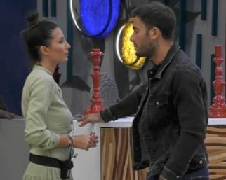 Elisabetta Gregoraci frena Pretelli: 'Non stiamo insieme'