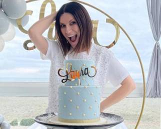 Laura Pausini, compleanno con sorpresa