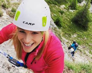Michelle Hunziker versione scalatrice