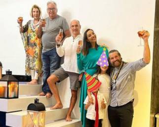 Edoardo Stoppa e Juliana Moreira, Feste in Thailandia