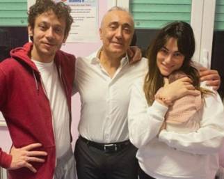 Valentino Rossi, prima foto con la figlia