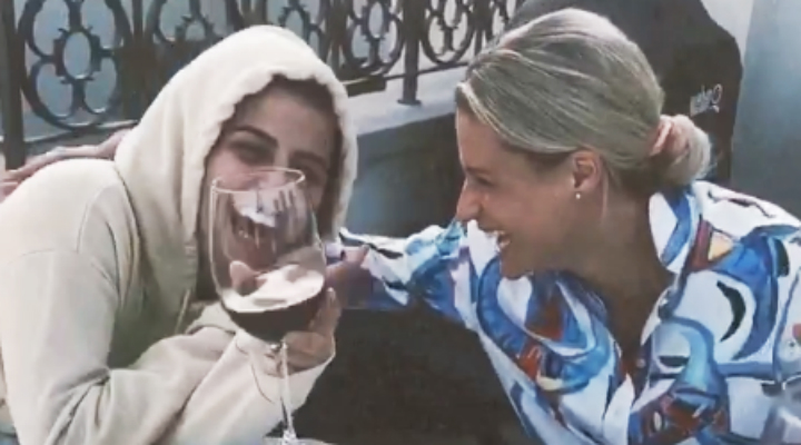 Michelle Hunziker commossa per partenza 'figli acquisti ...